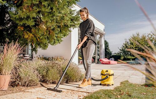 KARCHER WD 2 PLUS (V-12-4-18) USISIVAČ ZA SUVO I MOKRO USISAVANJE